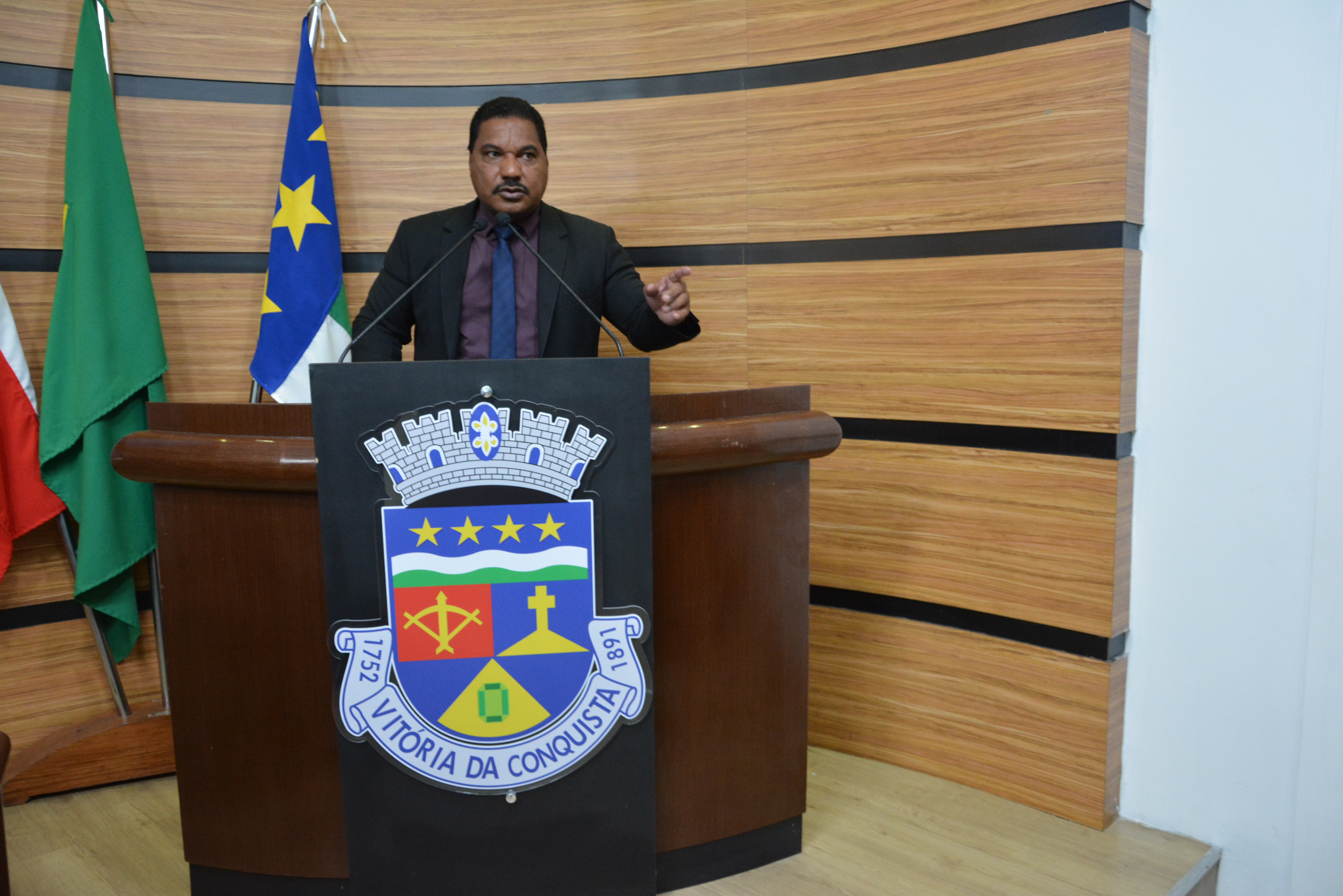 Imagem Cícero afirma que prefeitura não dá atenção à Vila Serrana e outros a bairros da Zona Oeste