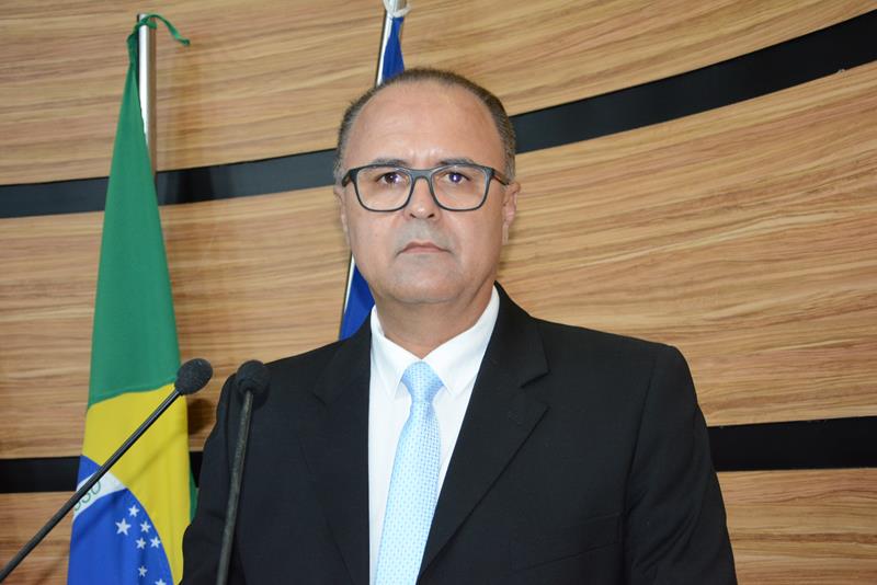 Imagem Valdemir critica Prefeitura Municipal por novo contrato com a Viação Rosa