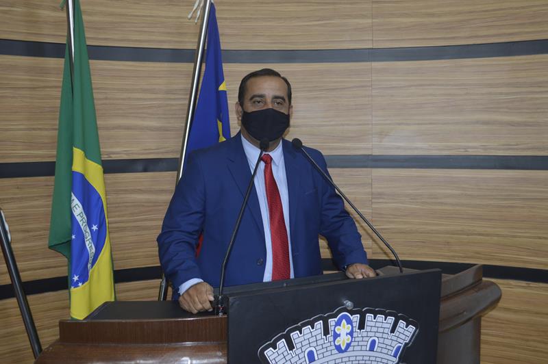 Imagem Babão critica Chefe de Gabinete do Governo Municipal por uso de vocabulário inadequado no rádio