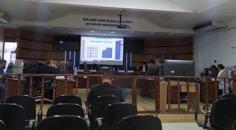 Imagem Vereadores debatem projeto de criação da ‘Taxa do Lixo’ em reunião com secretários do Governo Municipal