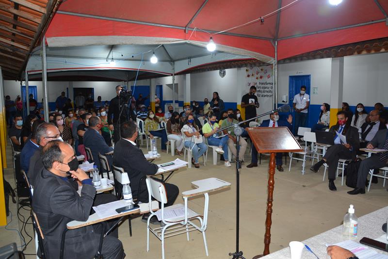 Imagem Tribuna Livre: moradores do Distrito do Iguá apresentam demandas em sessão itinerante