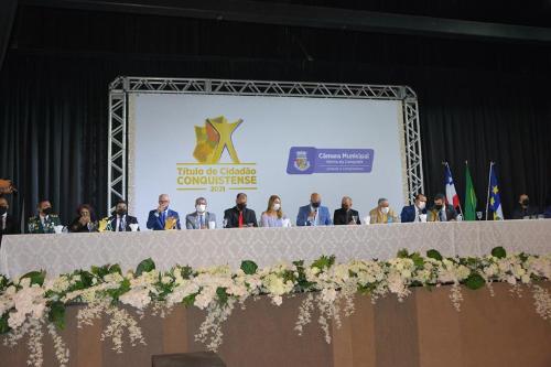 Imagem Câmara Municipal entrega Título de Cidadão Conquistense em Sessão Solene