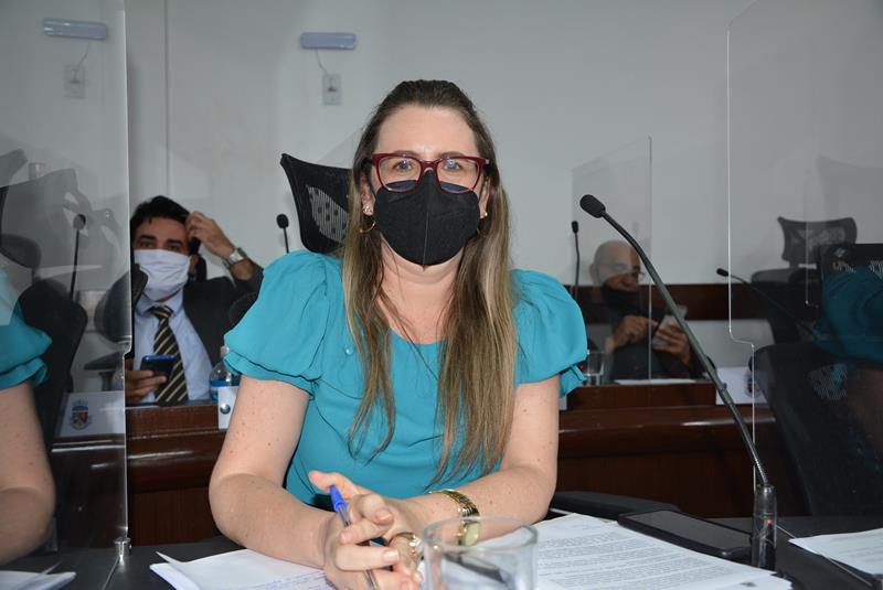 Imagem Viviane cobra melhorias em postos de saúde e se solidariza com jornalistas agredidos 