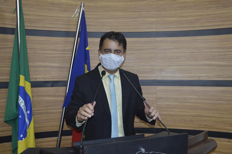 Imagem Fernando Jacaré condena ausência da ViaBahia em debate da Câmara