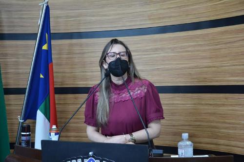 Imagem Viviane defende professoras desrespeitadas durante entrevista na Rádio Clube: “ataque machista e misógino”