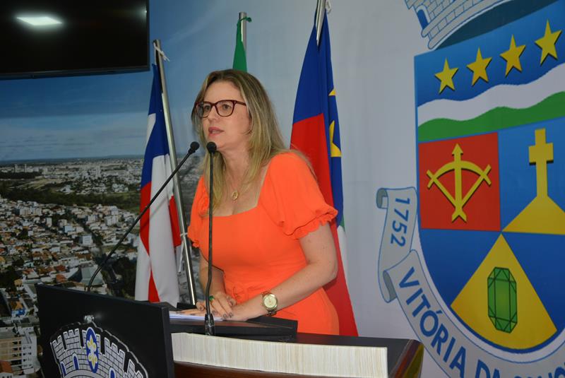 Imagem Viviane critica discurso da prefeita Sheila Lemos em sessão inaugural