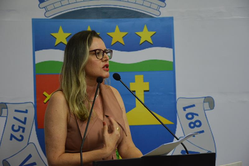 Imagem Viviane se solidariza com servidores municipais e critica falta de habilidade em negociação por parte do Executivo Municipal