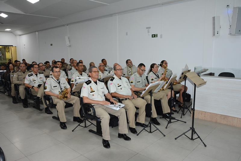 Imagem Câmara Municipal homenageia a banda de música do 9º BEIC, pelos 40 anos de atuação