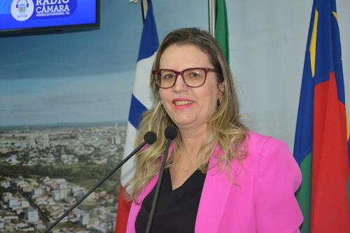 Imagem Viviane denuncia perseguição de secretário municipal com comunidade da zona rural