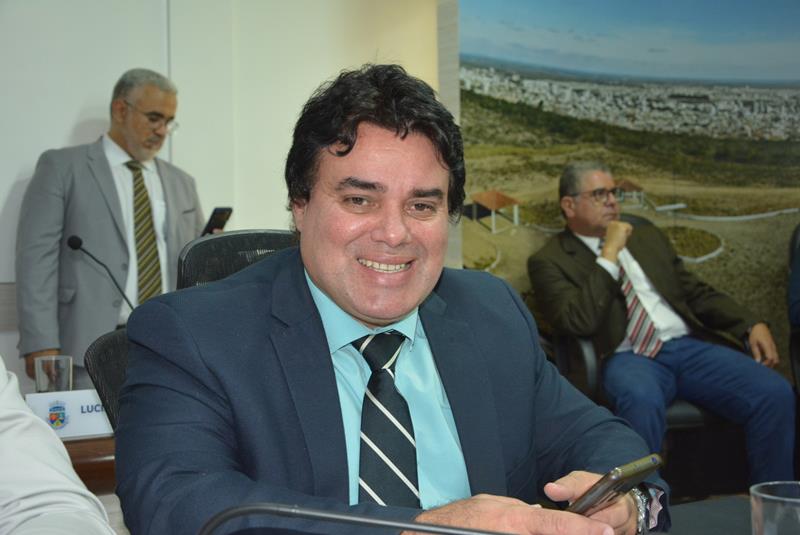 Imagem Andreson Ribeiro cobra da Prefeitura aumento da cota na Policlínica Regional