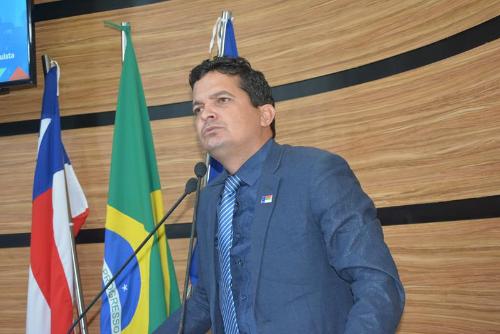 Imagem David Salomão critica demora da prefeitura para entregar obras na cidade