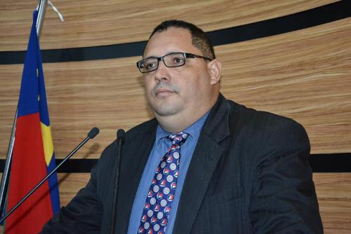 Imagem PL Policlínica: Luciano Gomes defende Câmara e pede apuração do caso