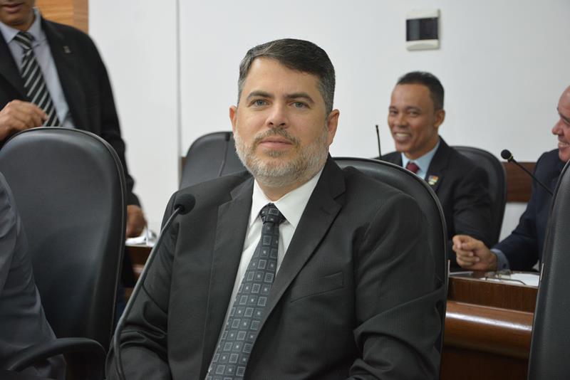 Imagem Edivaldo Júnior afirma que vai fazer requerimento para verificar leis que estão em desuso no município