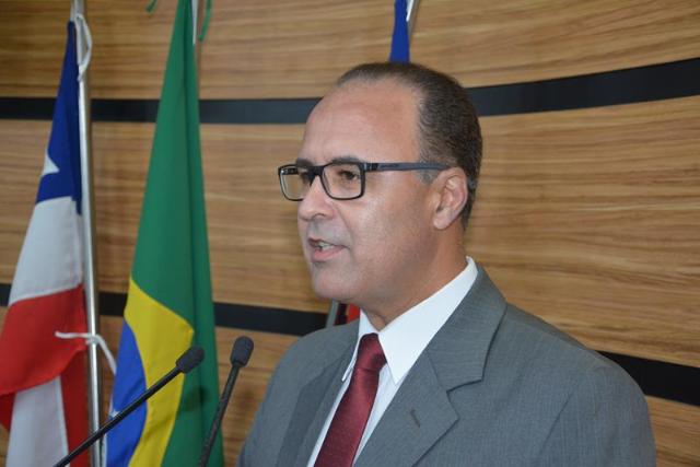 Imagem Valdemir anuncia construção da Comunidade de Atendimento Socioeducativo (Case) e afirma: “Guilherme Menezes continua trabalhando por Conquista”