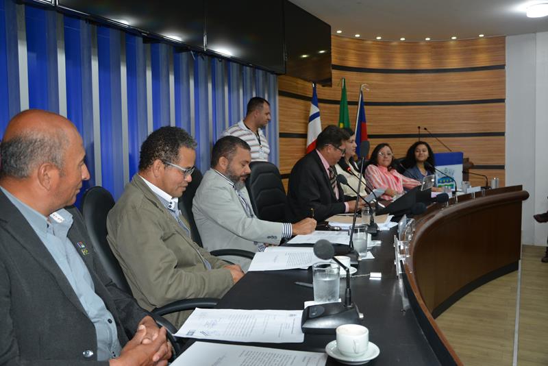 Imagem AUDIÊNCIA PÚBLICA:  Câmara discute necessidade de construção de sede própria do Colégio Nilton Gonçalves